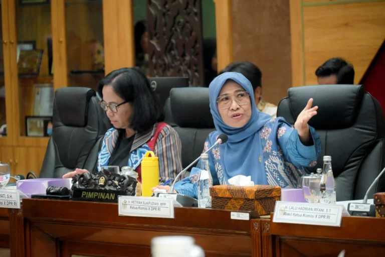 Hetifah Sjaifudian Seret Kampus dan BRIN ke Lokasi Bencana: Hilirisasi Riset Harus Jadi Solusi Nyata, Jangan Hanya Jadi Pajangan!