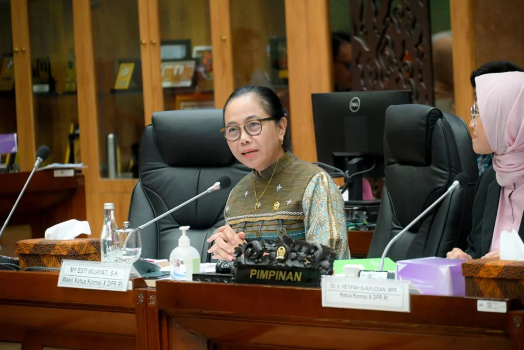 Berpotensi Learning Loss, Komisi X Minta Wacana Pembelajaran Daring Harus Dikaji Mendalam