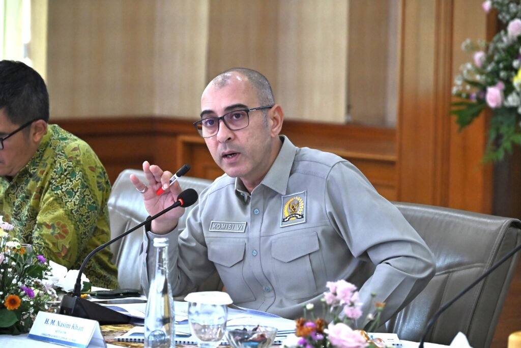 Komisi VI Dorong BUMN Hadirkan Keadilan Energi bagi Masyarakat