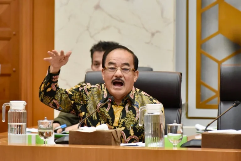 Robert Kardinal Singgung Dampak Operasi Tambang Freeport terhadap Nelayan Mimika