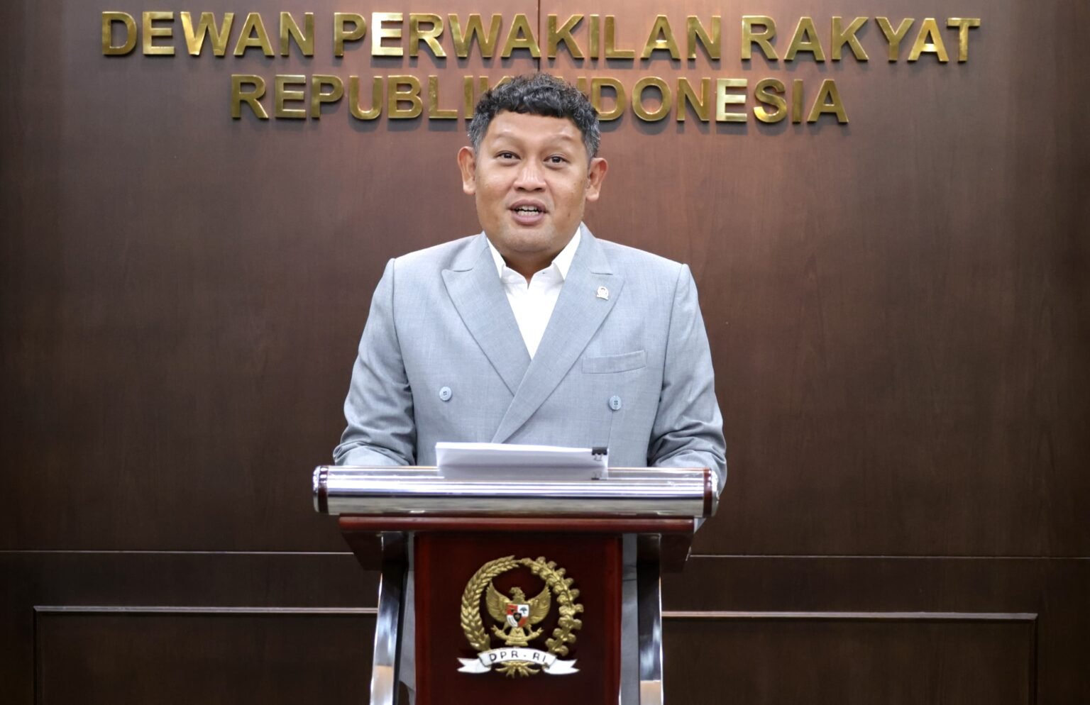 Tutup Celah Travel Bodong, DPR Pastikan UU PIHU Demi Lindungi Jemaah Umrah Mandiri