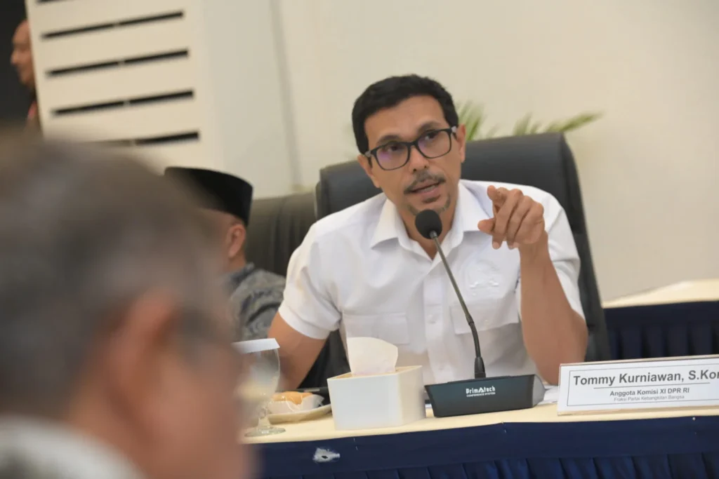 Fathi: Bea Cukai Perlu Utamakan Sosialisasi Cukai Bagi Industri Rokok Kecil